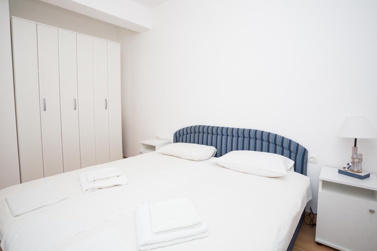 Apartment With Sea View Rafailovići Eksteriør billede