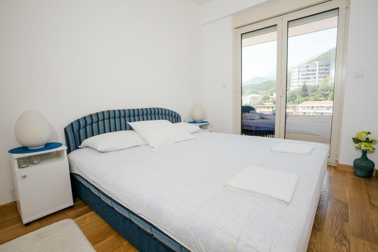 Apartment With Sea View Rafailovići Eksteriør billede